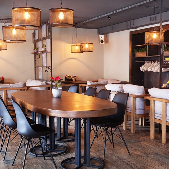 Strengthen Your Brand with Décor